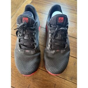 Nano X3 reebok unisex size 10, black with red trim